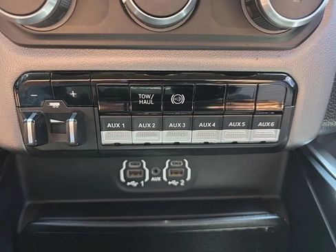 Used 2019 RAM 2500 Big Horn AWD/4WD image 30
