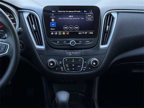 Used 2024 Chevrolet Malibu LT image 16