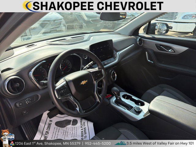 Used 2025 Chevrolet Blazer LT AWD/4WD image 4
