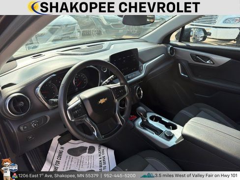 Used 2025 Chevrolet Blazer LT AWD/4WD image 4