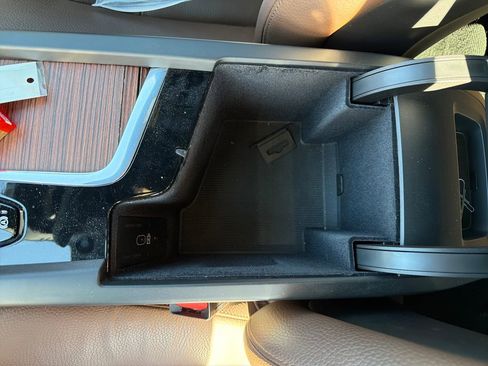 Used 2023 Volvo XC60 B5 Plus w/ Protection Package Premier image 32