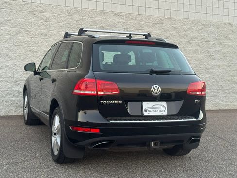 Used 2012 Volkswagen Touareg TDI image 6