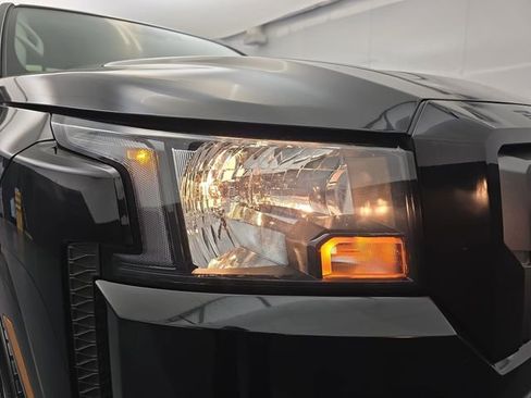 Used 2024 Nissan Frontier SV w/ Technology Package image 13