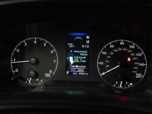 Used 2024 Toyota Corolla LE image 21