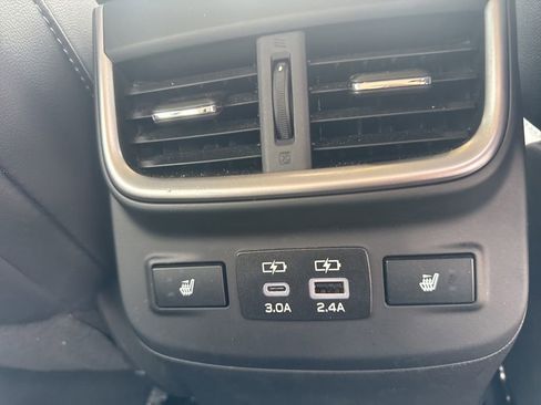 Used 2025 Subaru Outback Touring XT image 9
