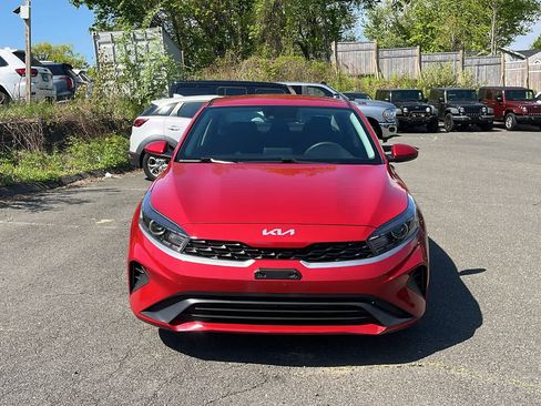 Used 2023 Kia Forte LXS FWD image 2