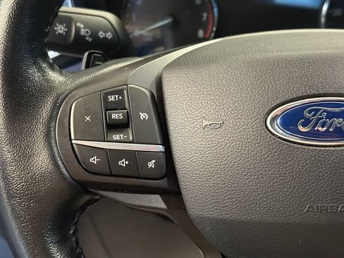 Used 2020 Ford Explorer XLT w/ Equipment Group 202A AWD/4WD image 11