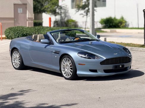 Used 2007 Aston Martin DB9 Volante RWD image 2