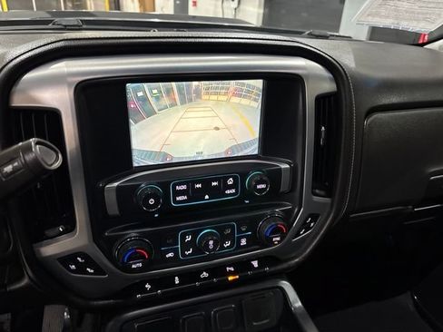 Used 2018 GMC Sierra 2500 SLT w/ Duramax Plus Package AWD/4WD image 29