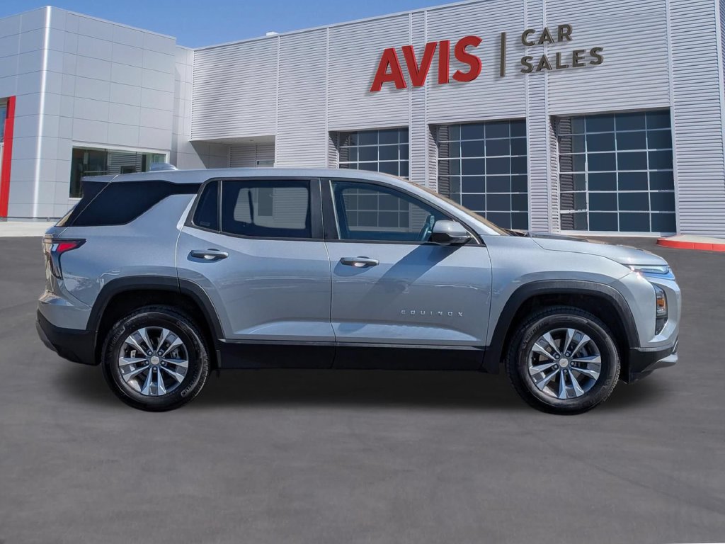 Used 2025 Chevrolet Equinox LT AWD/4WD image 5