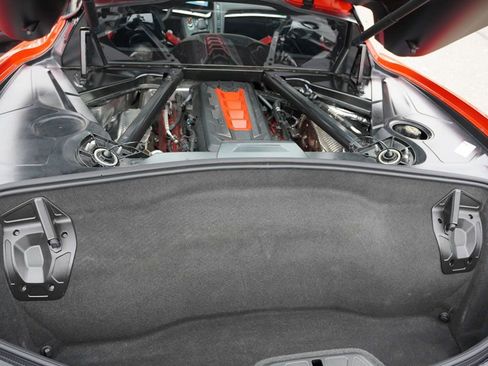 Used 2024 Chevrolet Corvette Stingray Premium Cpe w/ Z51 Performance Package image 17