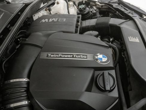 Used 2011 BMW 135i Convertible RWD image 4