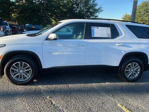 Certified 2023 Chevrolet Traverse LT image 8