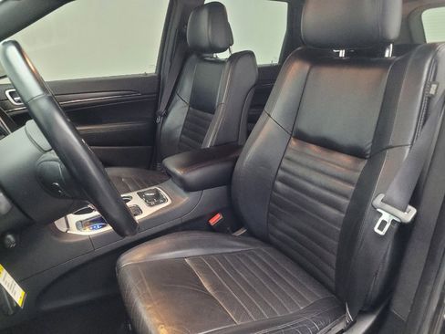 Used 2018 Jeep Grand Cherokee Limited AWD/4WD image 17