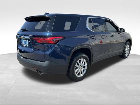 Used 2023 Chevrolet Traverse LS FWD image 28