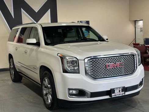 Used 2015 GMC Yukon XL Denali w/ Premium Package image 2