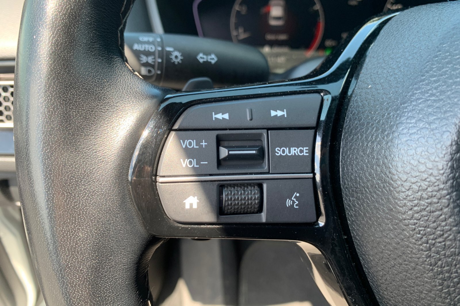 Certified 2025 Honda Civic Sport image 28