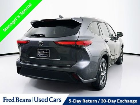 Used 2023 Toyota Highlander L image 10