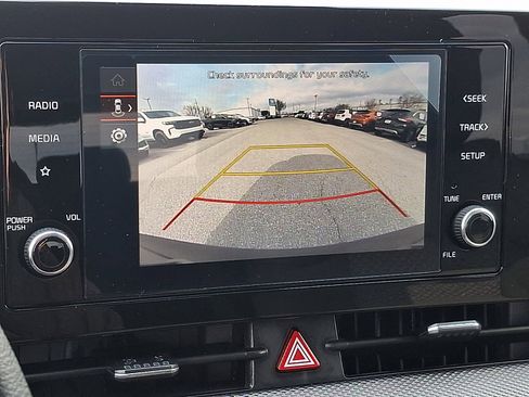 Used 2025 Kia Sportage LX image 17