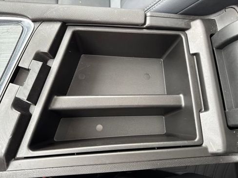 Used 2019 Buick Enclave Essence image 26