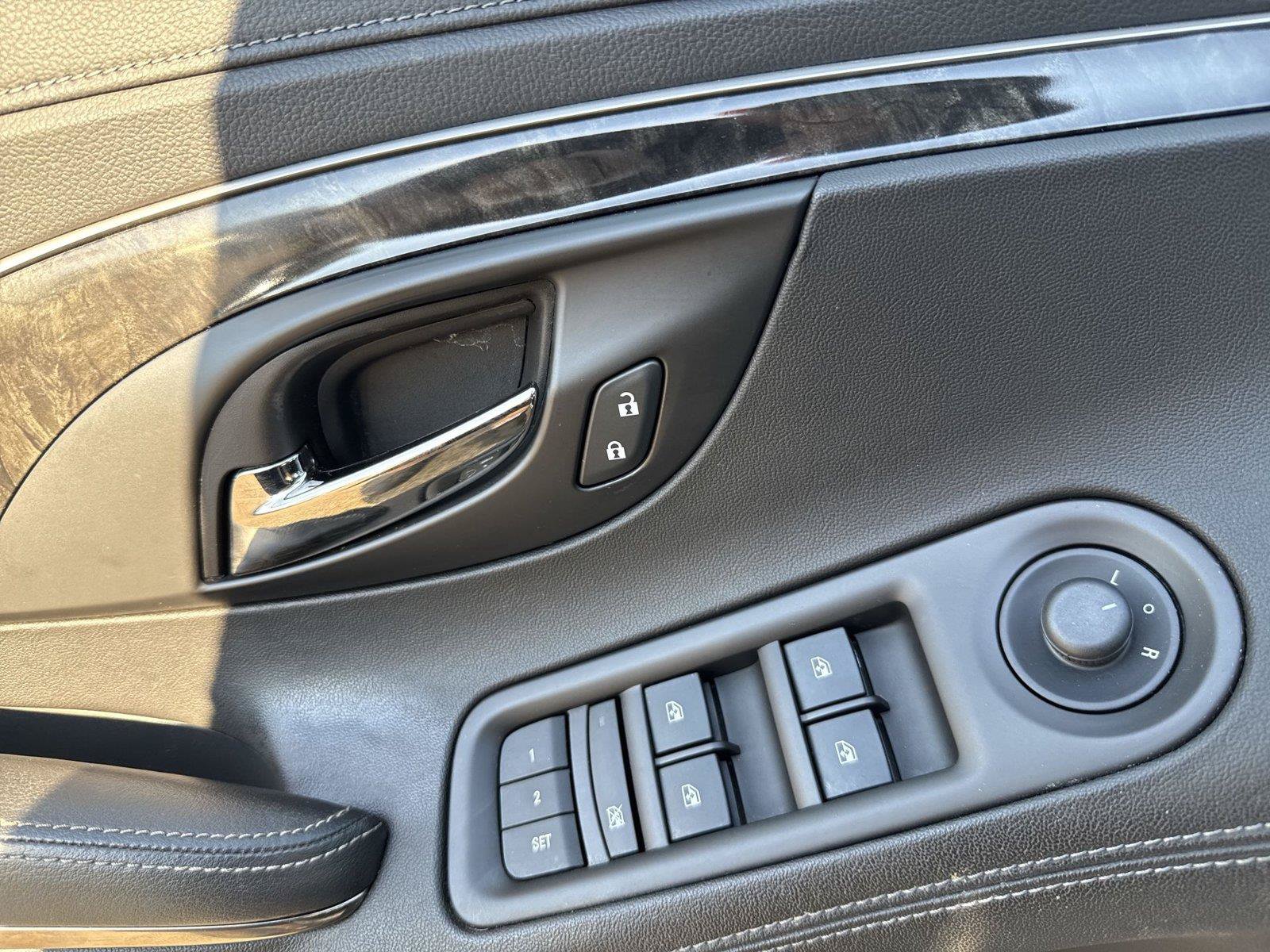 Used 2015 Buick LaCrosse Leather FWD image 5