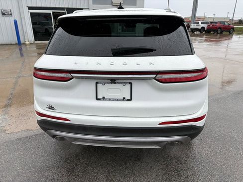 Used 2022 Lincoln Corsair Standard AWD w/ Equipment Group 101A image 4