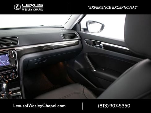 Used 2019 Volkswagen Passat 2.0T SE R-Line FWD image 26