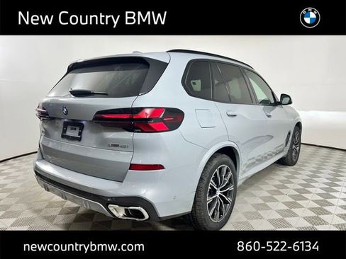 New 2026 BMW X5 xDrive40i w/ M Sport Package AWD/4WD image 7