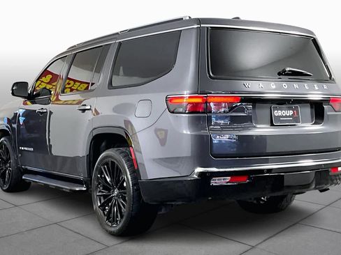 Used 2023 Jeep Wagoneer 2WD image 10