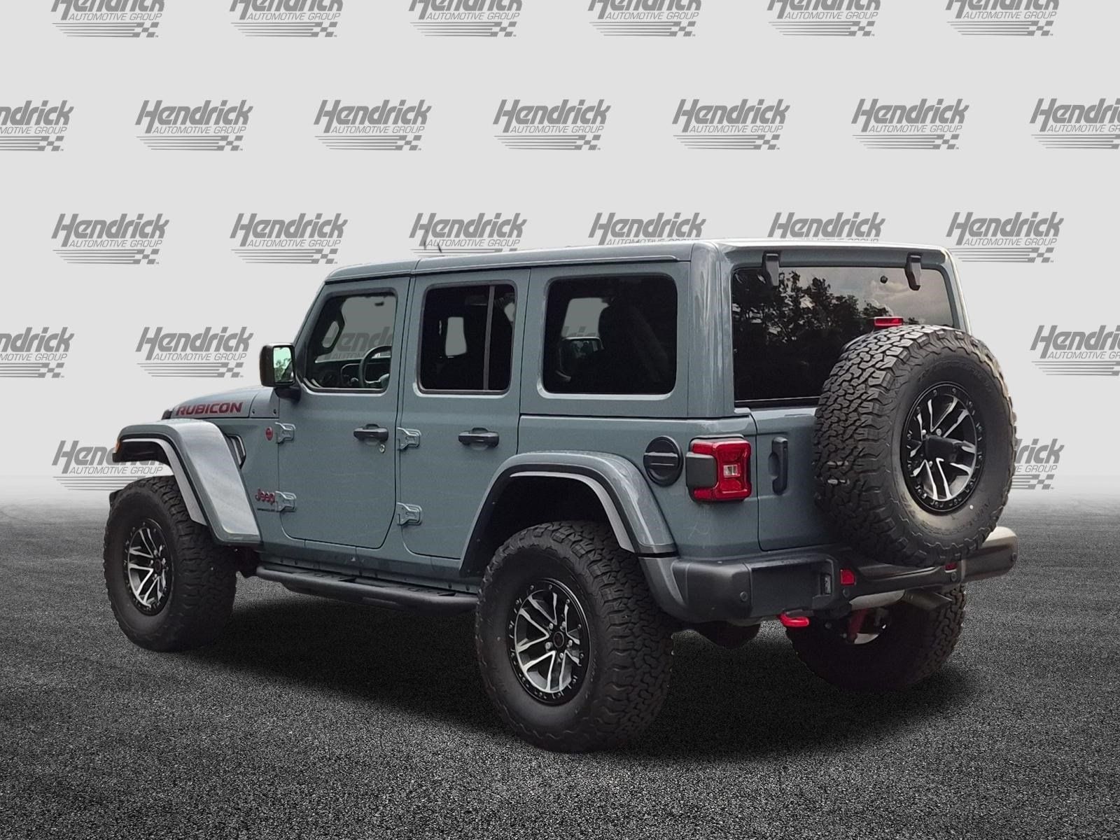 Used 2024 Jeep Wrangler Unlimited Rubicon AWD/4WD image 8