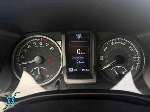 Used 2023 Toyota Tacoma TRD Off-Road w/ TRD Premium Off Road Package AWD/4WD image 32