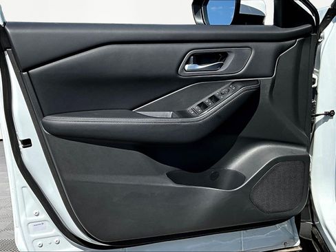 Certified 2026 Nissan Rogue SV AWD/4WD image 20
