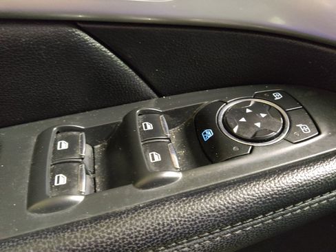 Used 2016 Ford Explorer XLT w/ Equipment Group 201A FWD image 27