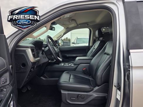 Used 2024 Ford Expedition XLT image 11