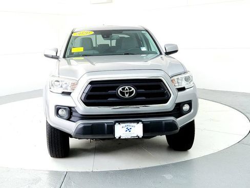 Used 2020 Toyota Tacoma SR5 AWD/4WD image 8