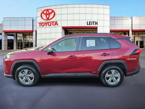 Certified 2022 Toyota RAV4 LE image 8