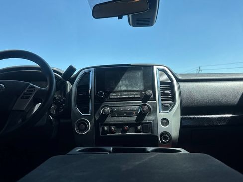 Used 2021 Nissan Titan SV RWD image 39