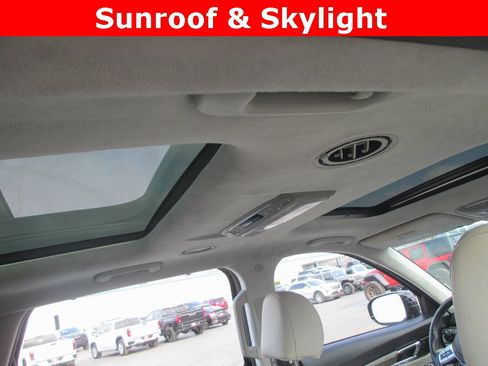 Used 2021 Kia Telluride SX w/ SX Prestige Package image 13