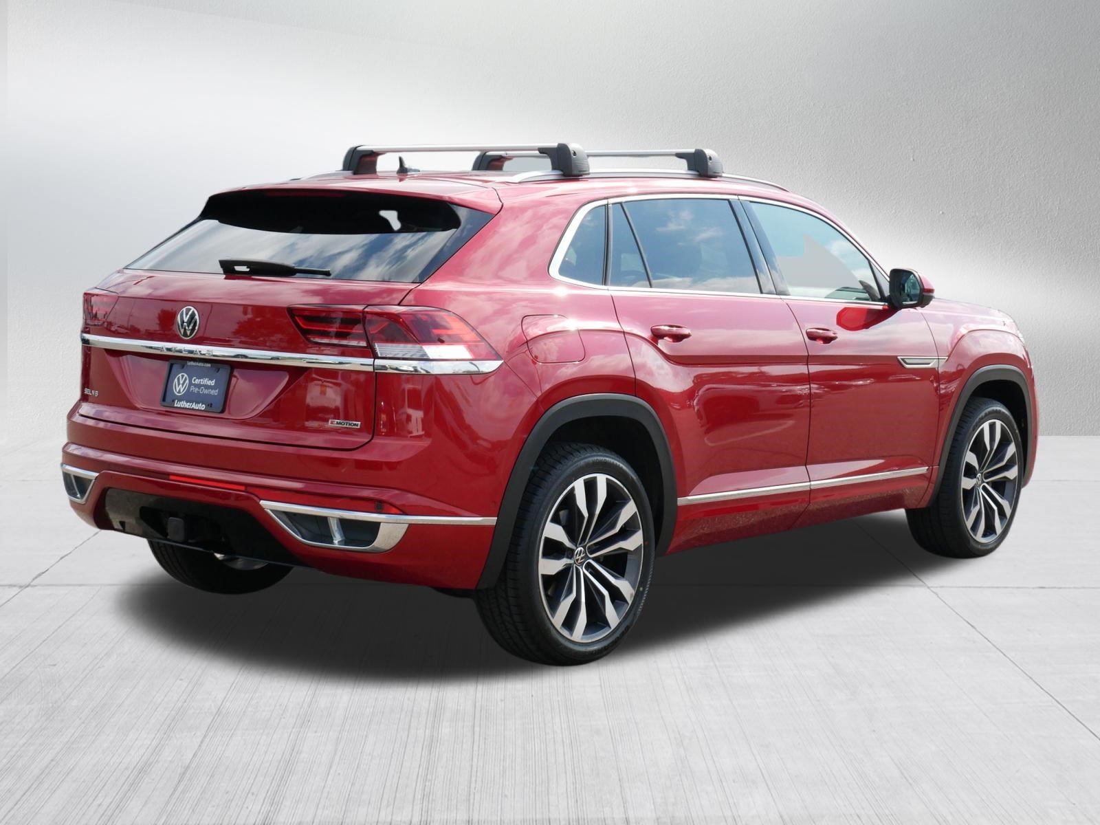 Certified 2022 Volkswagen Atlas Cross Sport SEL Premium R-Line AWD/4WD image 7