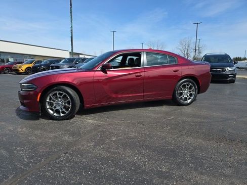 Used 2017 Dodge Charger SXT w/ AWD Plus Group image 3