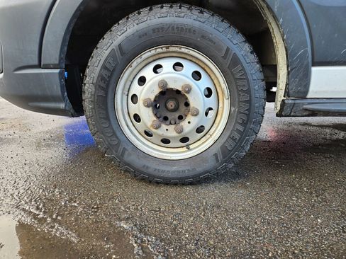 Used 2020 Ford Transit 250 Medium Roof AWD image 20