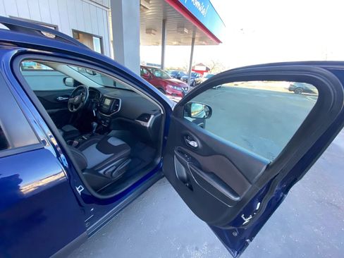 Used 2016 Jeep Cherokee Sport w/ Cold Weather Group image 29