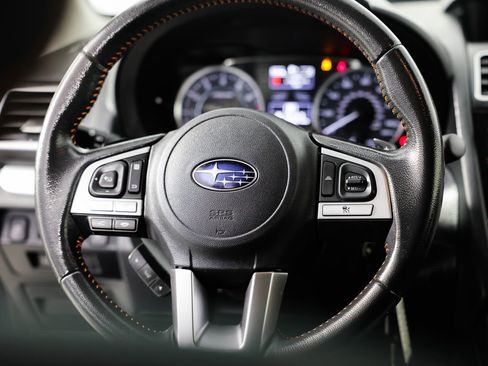 Used 2017 Subaru Crosstrek 2.0i Premium image 19