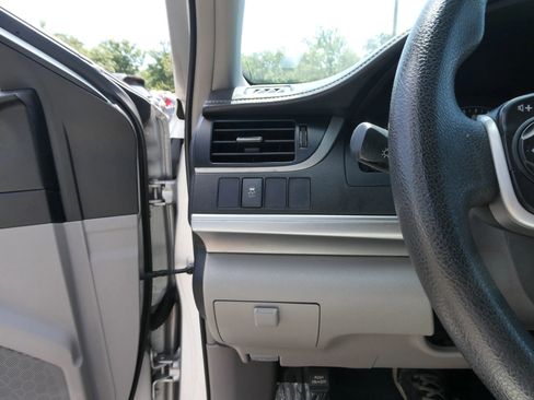 Used 2014 Toyota Camry FWD image 15