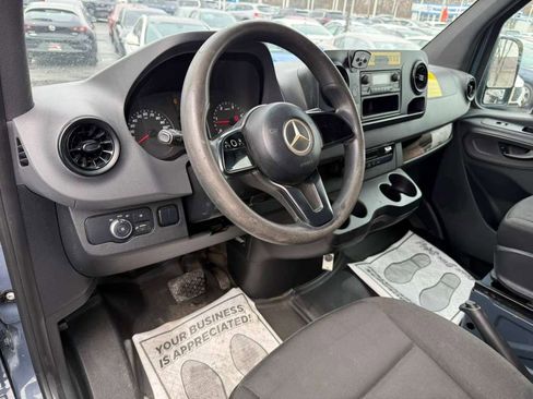 Used 2019 Mercedes-Benz Sprinter 170 image 21