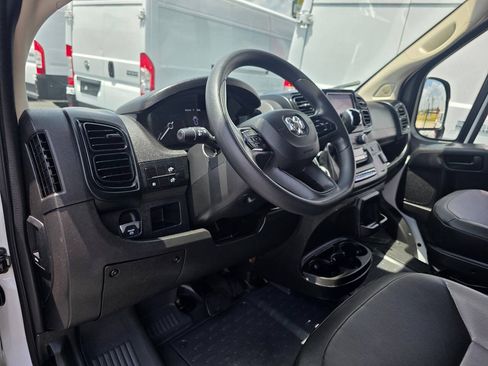 Used 2025 RAM ProMaster 2500 w/ Convenience Group FWD image 16