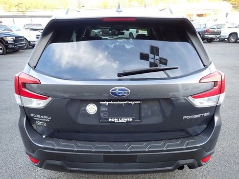 Used 2020 Subaru Forester Premium image 4