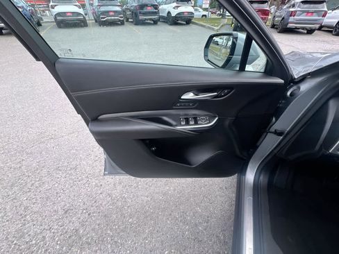 Used 2024 Cadillac XT4 Premium Luxury image 13