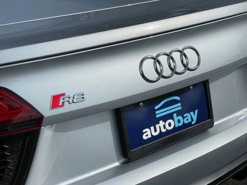 Used 2017 Audi R8 V10 AWD/4WD image 18