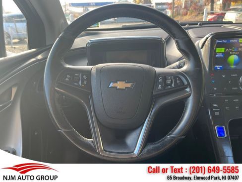 Used 2014 Chevrolet Volt w/ Enhanced Safety Package 2 FWD image 24